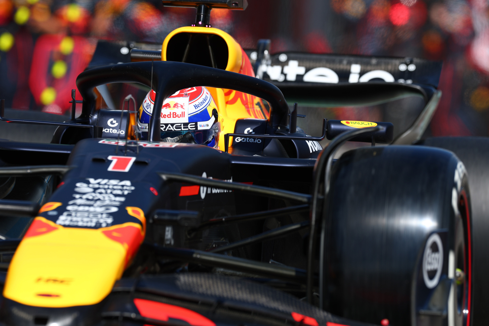SMALL_圖3-Red Bull 車隊荷蘭籍車手 Max Verstappen 在艾米利亞羅馬涅大獎賽表現出色，將積分差距縮小至22分。（Red Bull 提供）